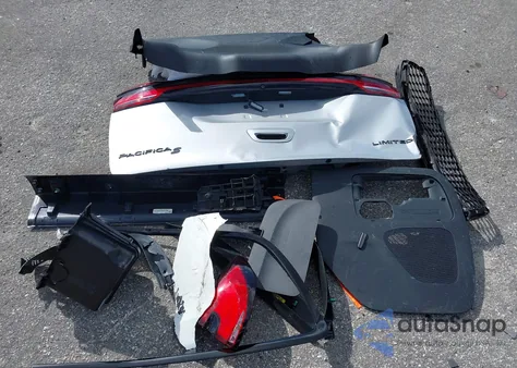 2022 Chrysler Pacifica Limited из США, поврежденный, VIN 2C4RC1GG2NR135565